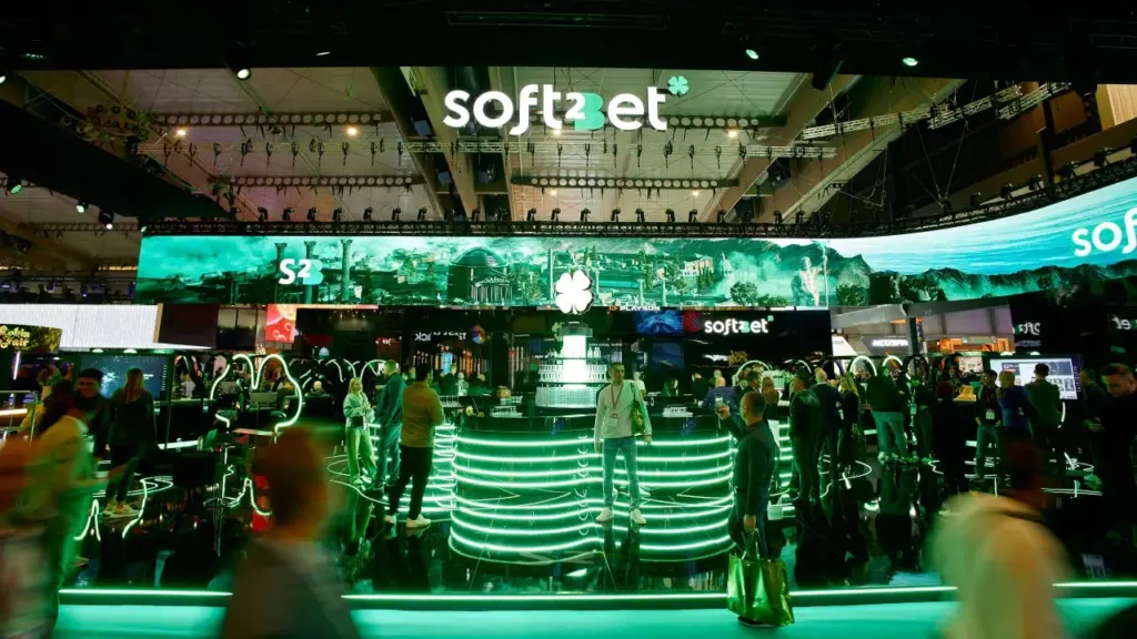 Företagsbilar med Soft2Bet branding parkerade utanför kontoret i Sverige